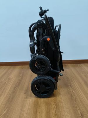 Portable Electric Wheelchair CARBON FIRBER WHEELCHAIR with All Carbon Fiber Frame T700